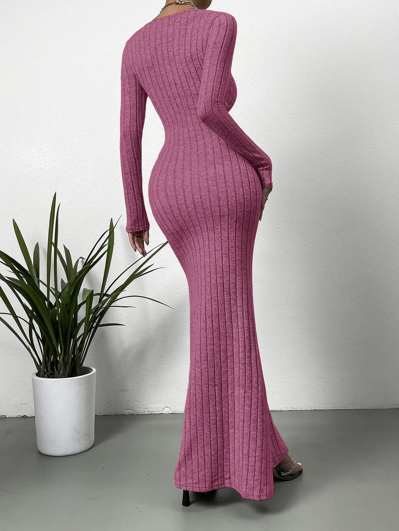 Square Neck Bodycon Maxi Dress – Slim Fit Sheath Style for All Seasons